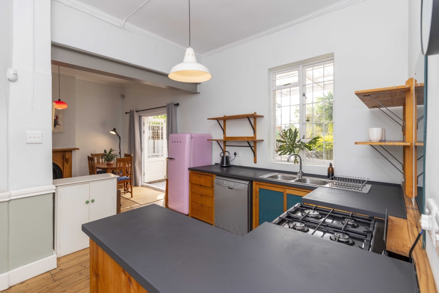 2 Bedroom Property for Sale in Claremont Western Cape